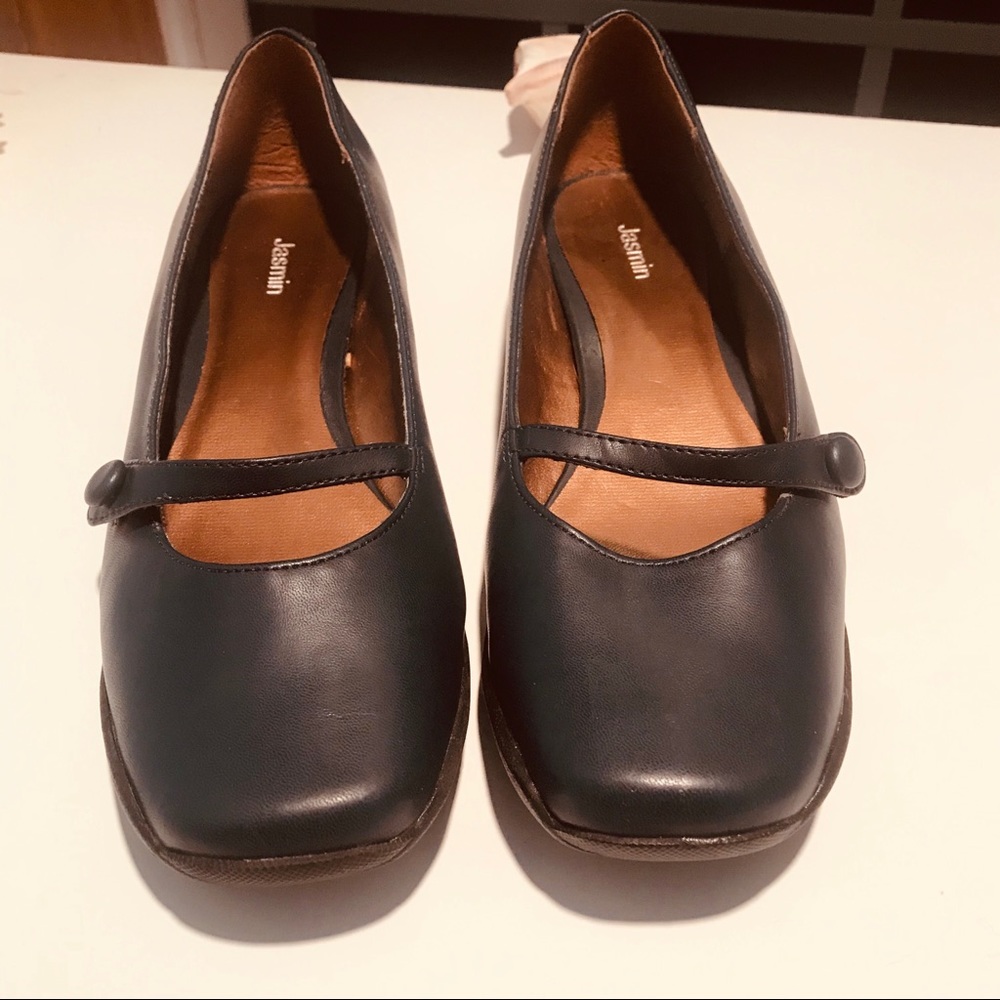 Jasmine Shoes